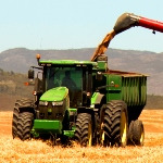واگذاری ۱۳۲ دستگاه ماشین‌آلات کشاورزی به کشاورزان